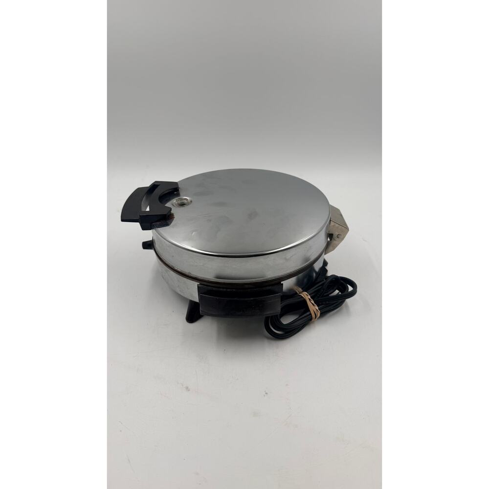 Vintage Toastmaster Waffle Maker W252A Baker Iron Non-Stick Chrome MCM Modern - Picture 2 of 6